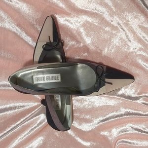 Multi-colored suede pumps